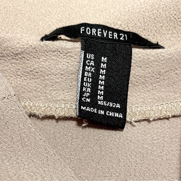 Forever 21 criss cross tan lightweight flowy fabric tunic top. Women's size M - Picture 9 of 9